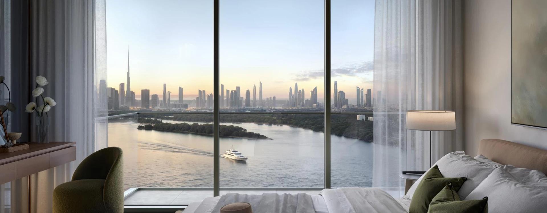 Creek Bay, Meydan